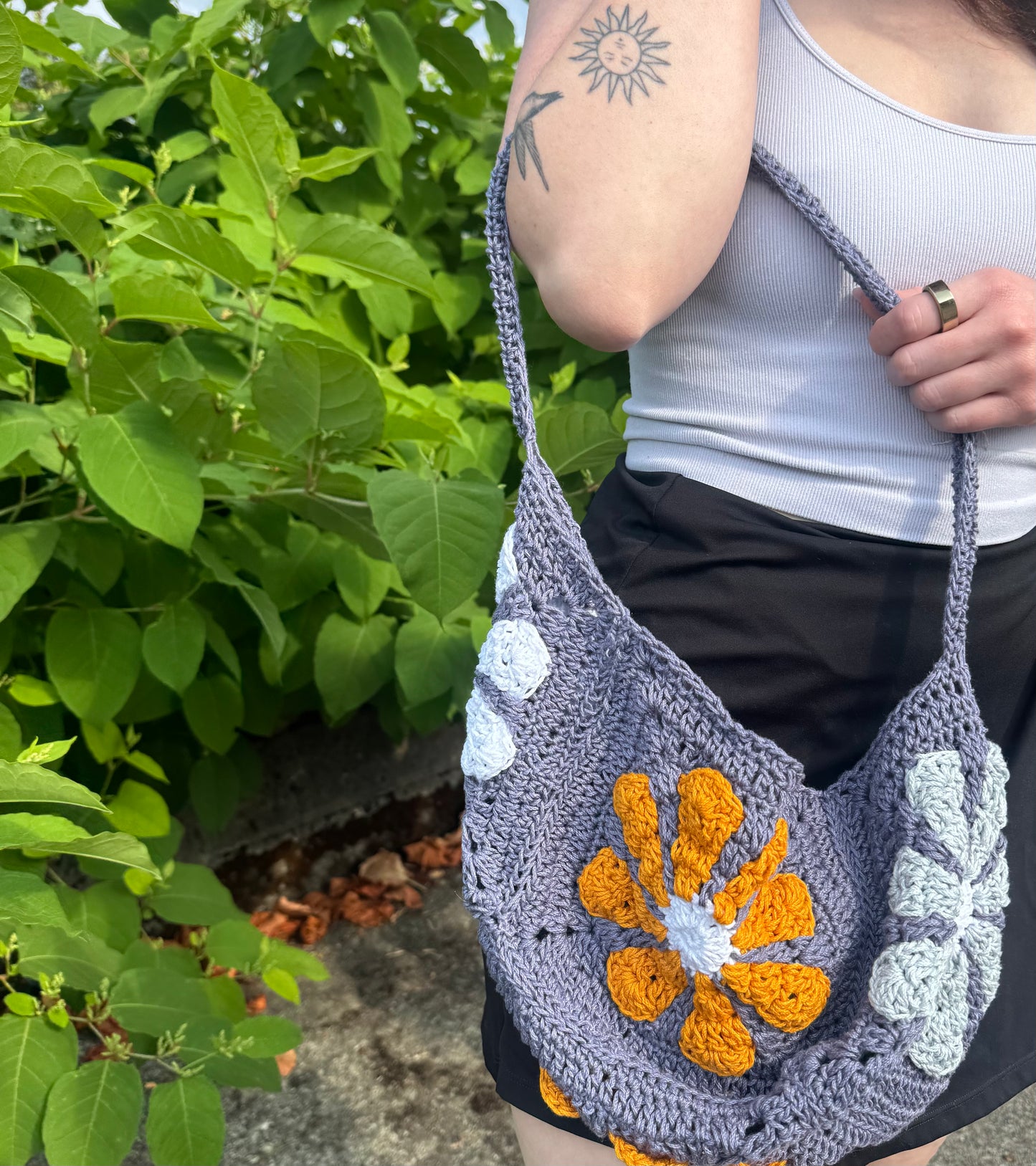 Large Daisy Crescent Bag